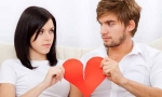 Chỉ vì vợ nhắn tin tình cảm mà chồng thuê thám tử theo dõi